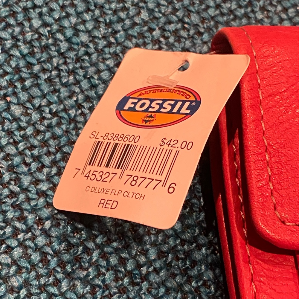 Fossil Coral-Red Leather Envelope Wallet - Picture 4 of 7